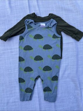 Hanna Andersson Blue Turtle Print Overalls  with Coordinating Tee 6-12M